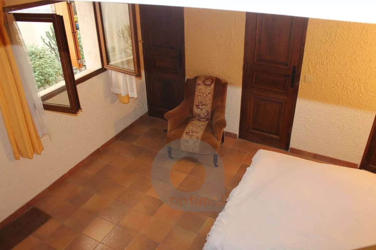 Appartement à CASTELLAR