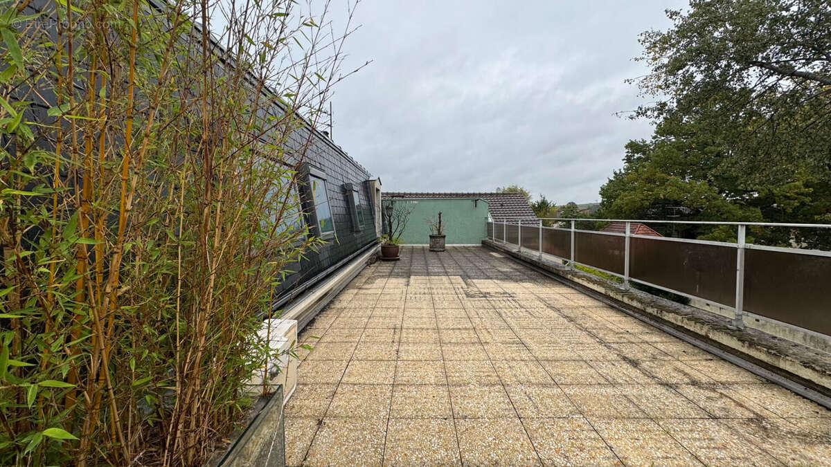 Appartement à LIVRY-GARGAN