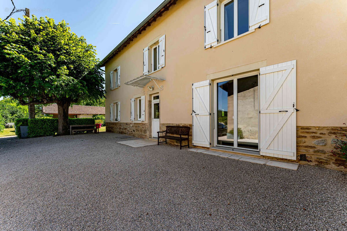 Maison à CHOZEAU