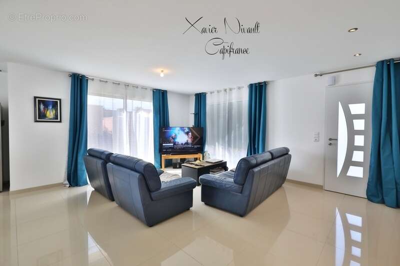 Maison à CHARNAY-LES-MACON