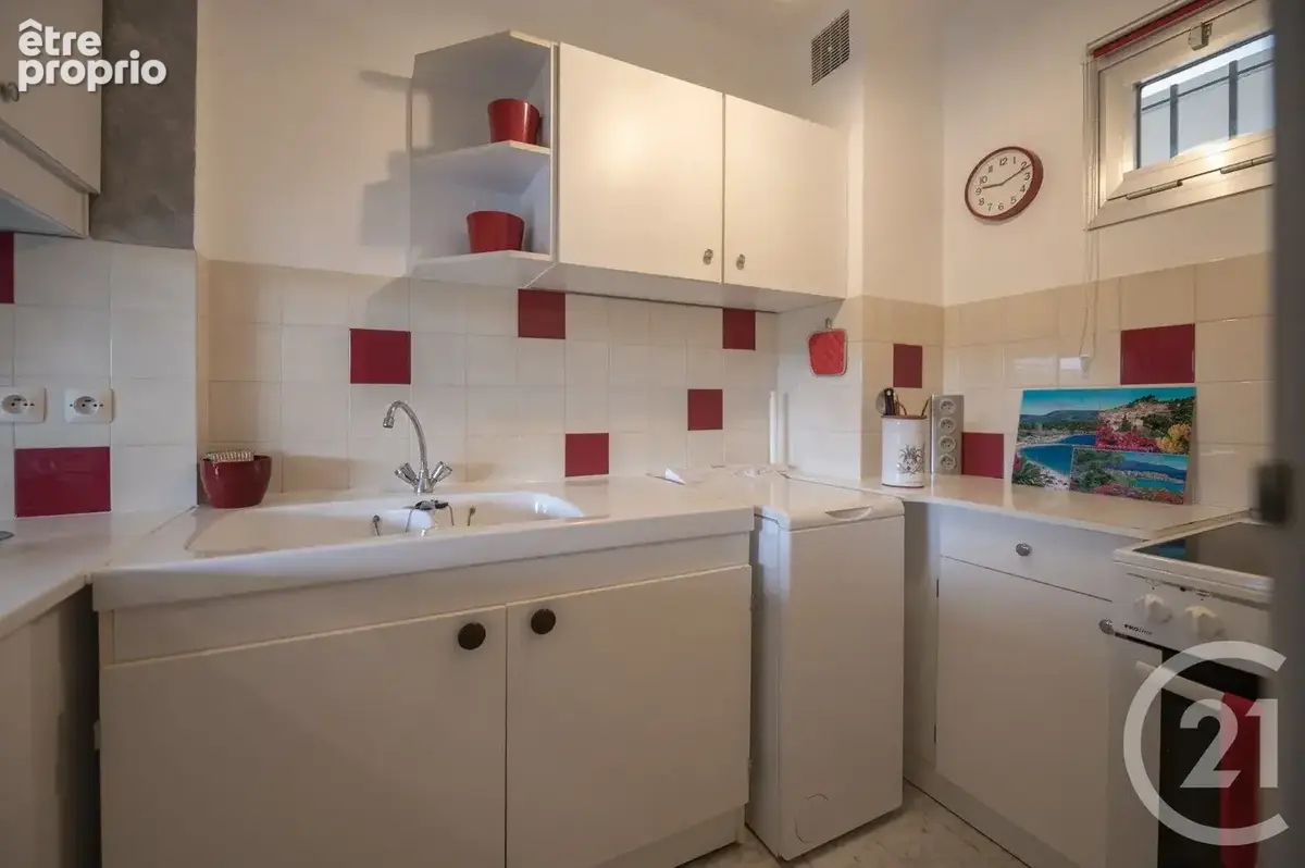 Appartement 1 pièce 31 m² à vendre à Le Lavandou (83980) - photo 7