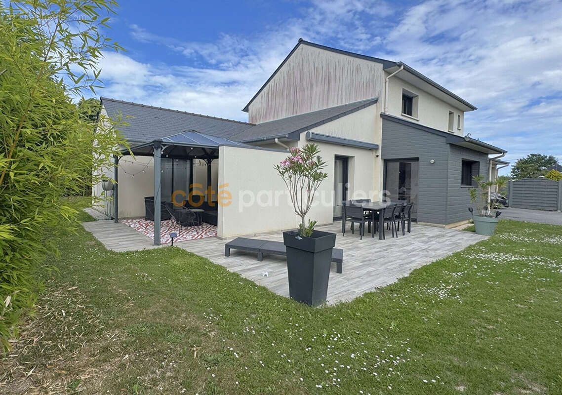 La Gouesnière, grande maison récente de 2017, terrasse, jardin et dépendances. - photo 4