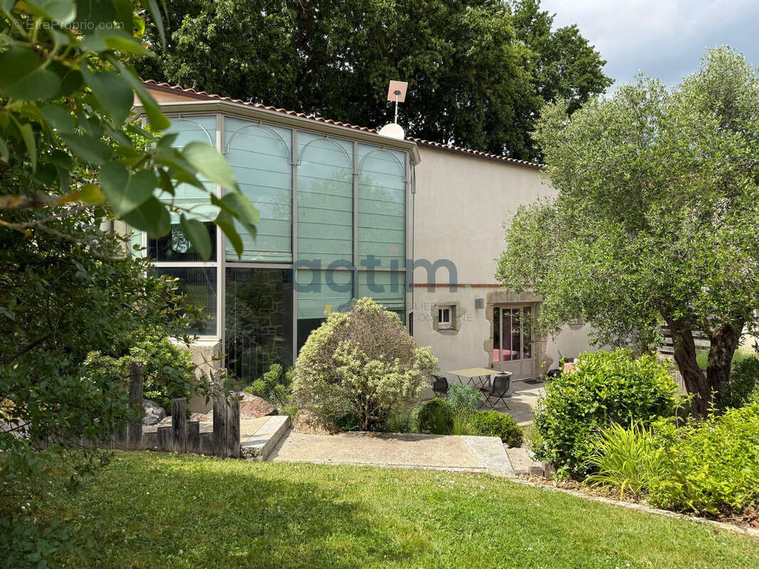 Maison à NESMY
