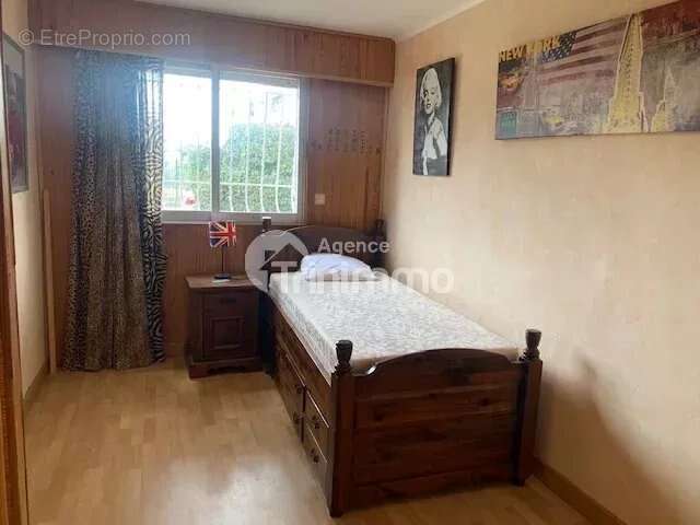 Appartement à SAINT-LAURENT-DU-VAR