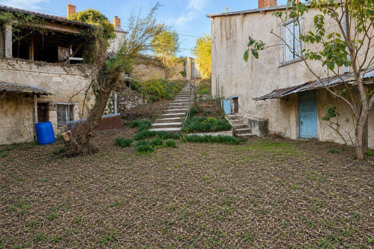Maison familiale avec grand jardin à Montreuil-Bellay - photo 13