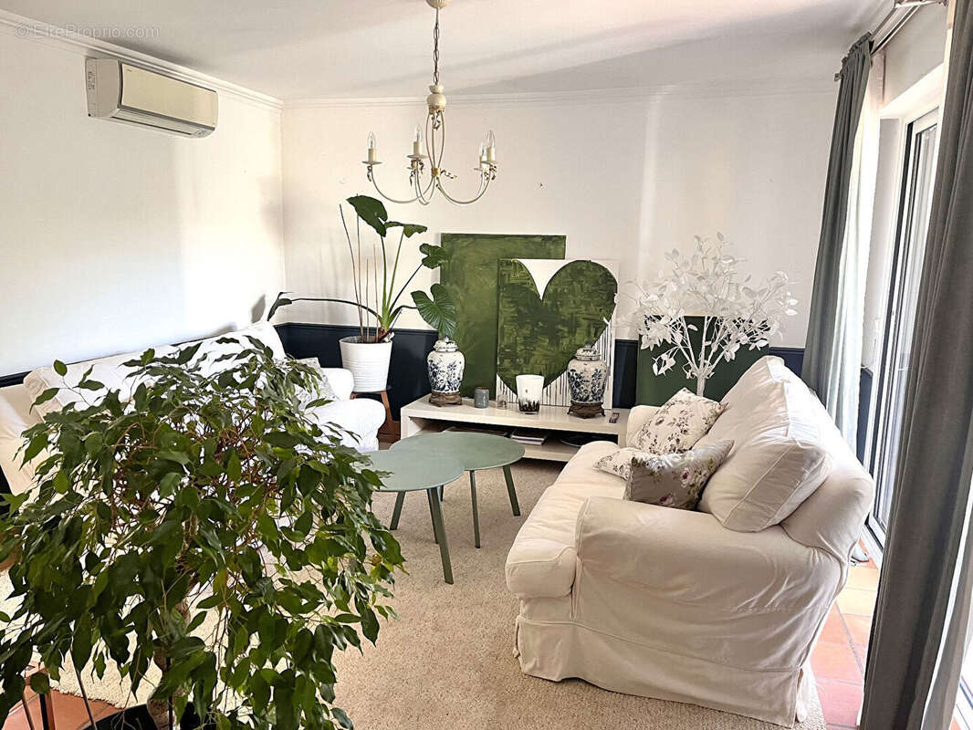 Maison à LES ANGLES