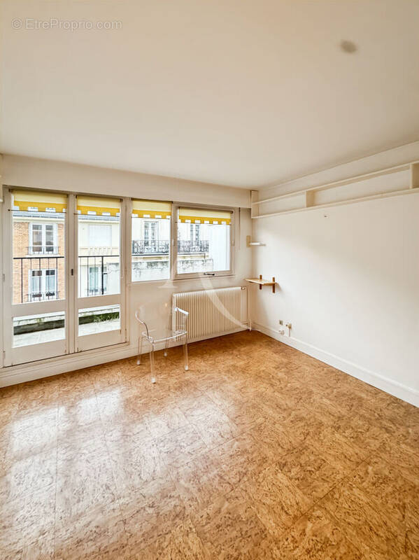 Appartement à PARIS-20E