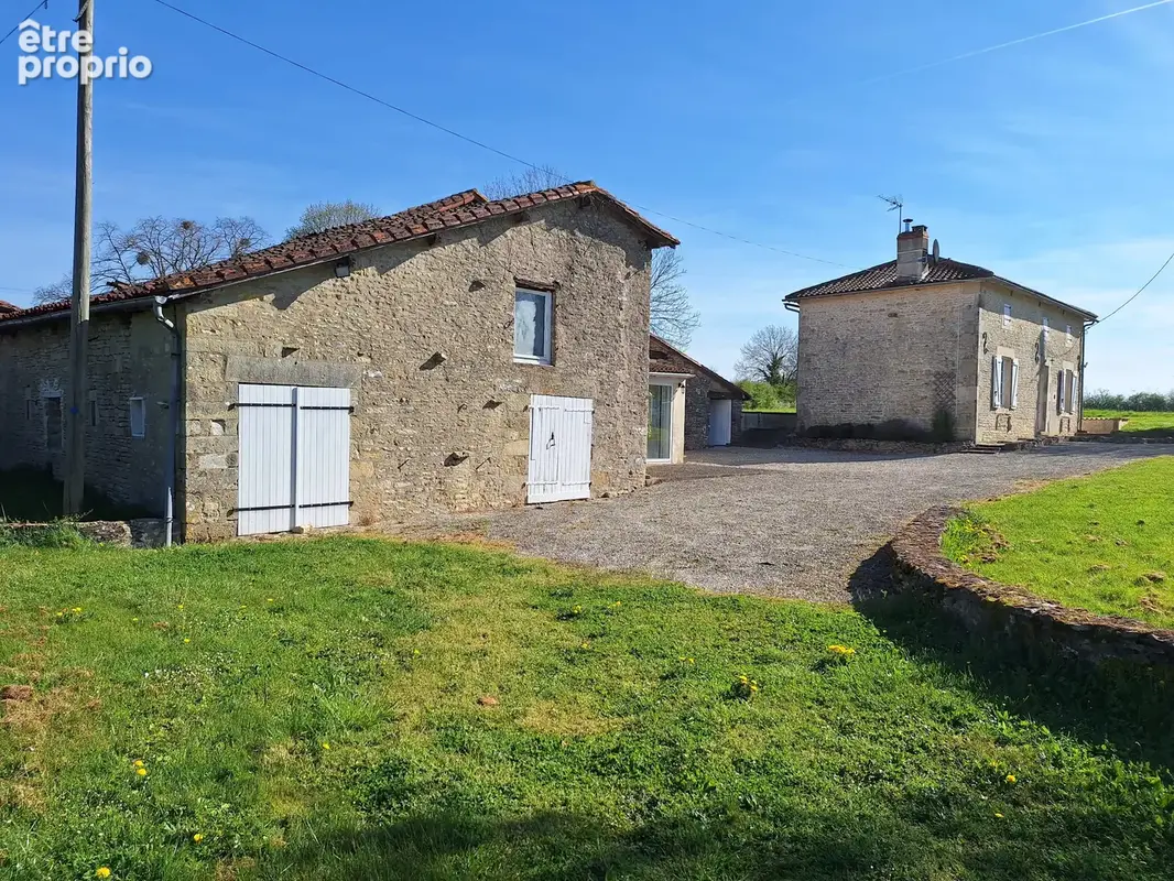 Belle propriété avec terrain et dépendances - photo 14
