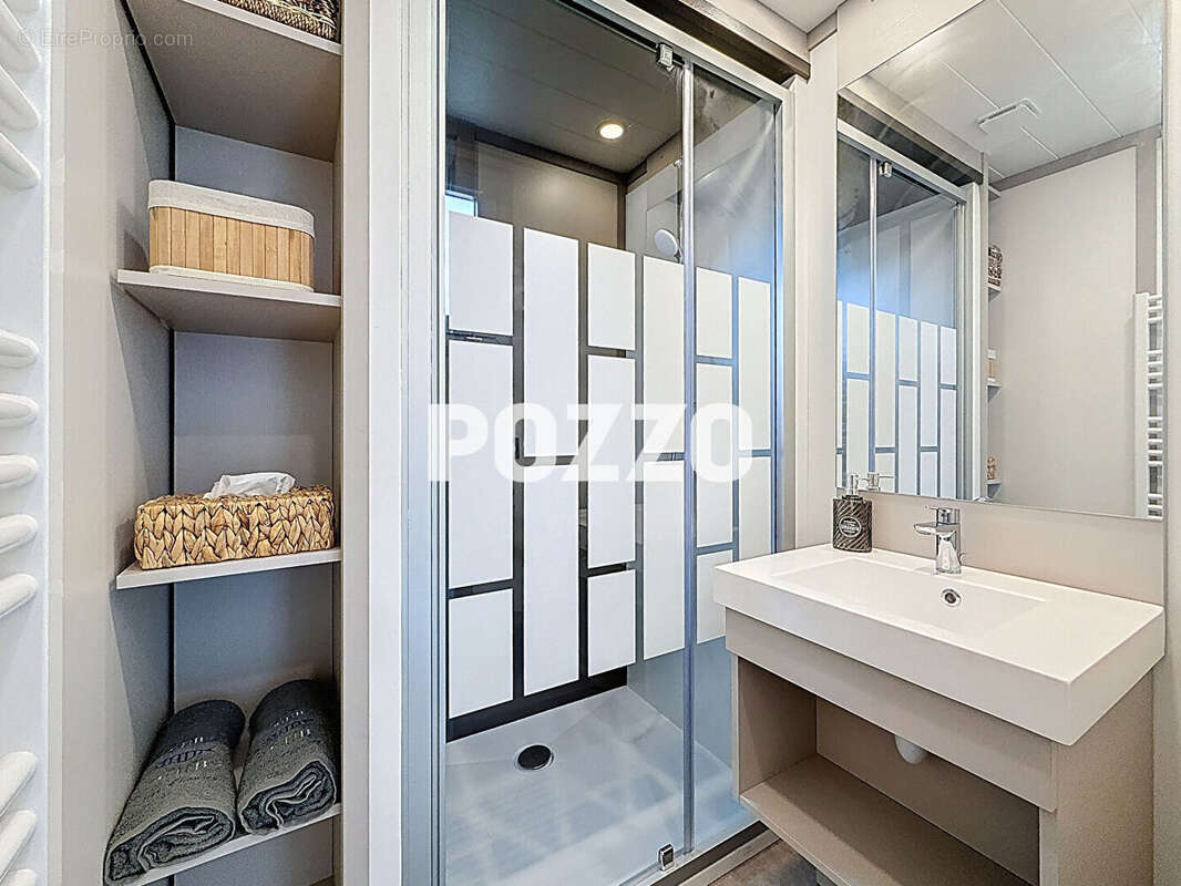 Maison à JULLOUVILLE