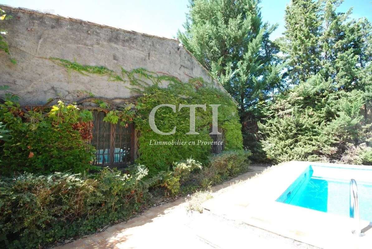 Maison à VAISON-LA-ROMAINE