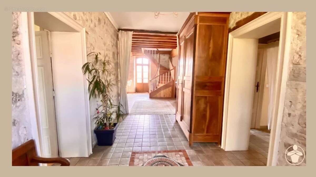 Maison à FREGIMONT