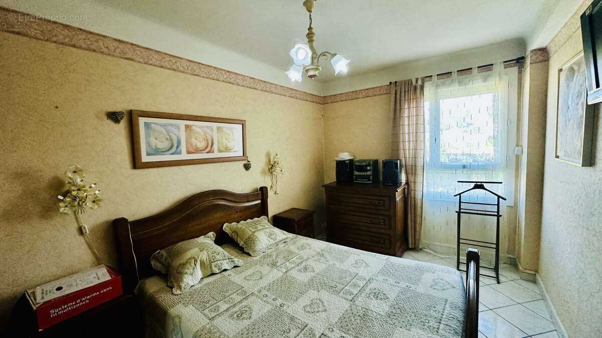 Appartement à MARSEILLE-11E