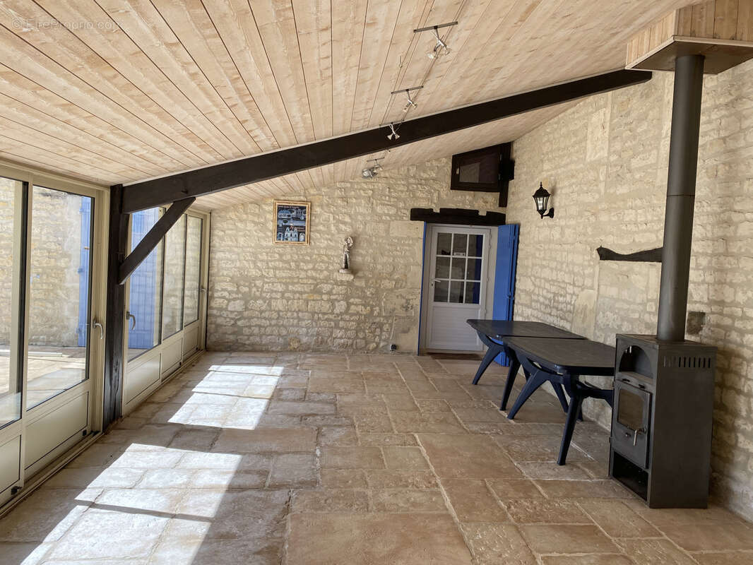 Maison à ROMAZIERES