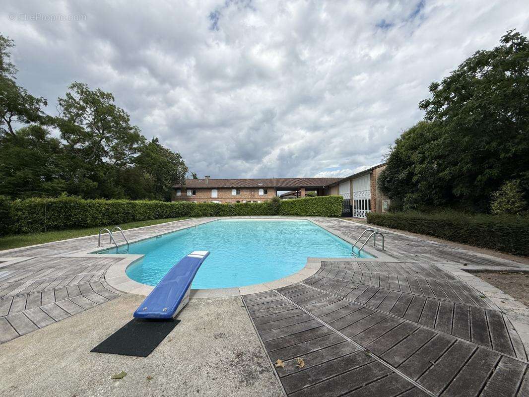 Appartement à RAMONVILLE-SAINT-AGNE