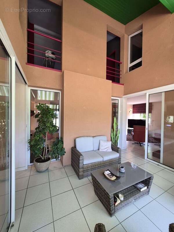 À vendre, Castelnau-Magnoac (Hautes-Pyrénées): Villa d'architecte 4 chambres, espace de vie ouvert, un garage/atelier et une pis - photo 15
