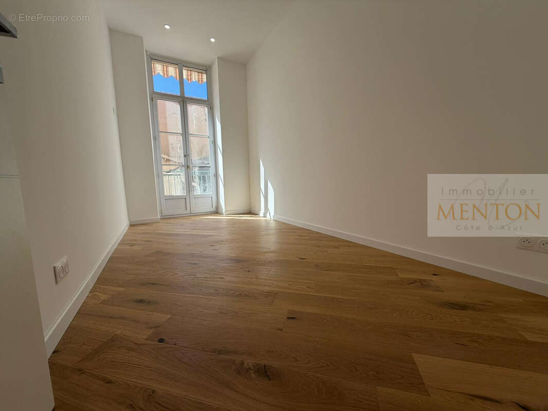 Appartement à MENTON