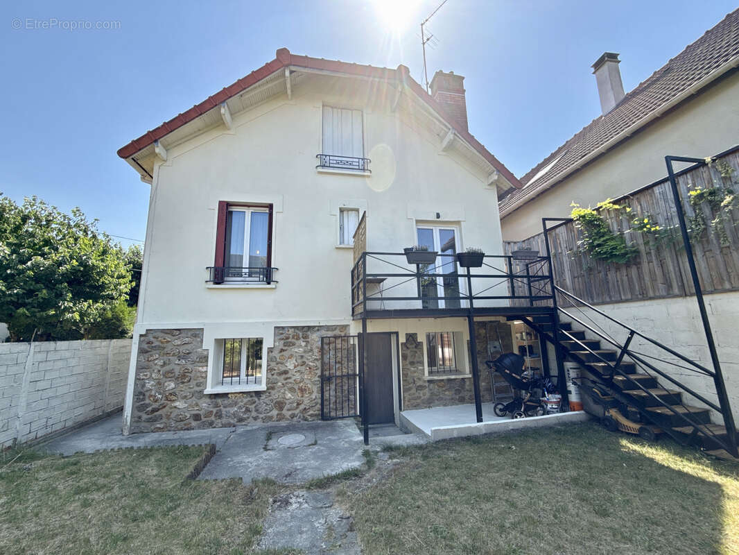 Maison à AULNAY-SOUS-BOIS