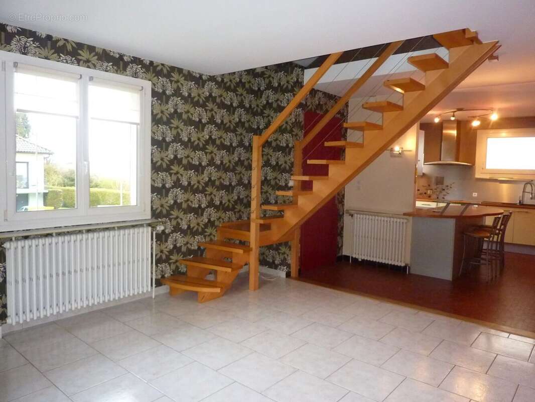 Maison à ETUPES