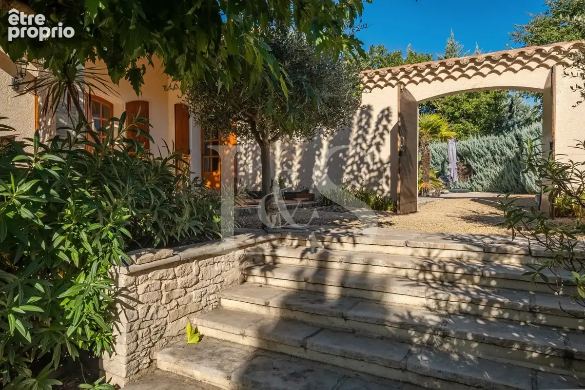 Maison de caractère avec vue sur le château Comtal   Vaison-la-Romaine. - photo 9