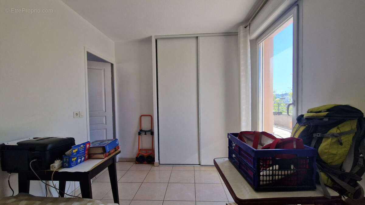 Appartement La Seyne Sur Mer 3 pièce(s) ascenseur, vue mer, dernier étage, 92 m2 terrasse, garage - photo 6