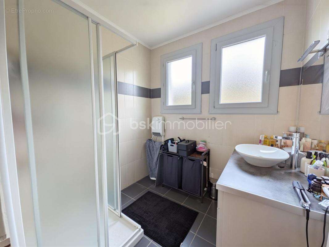 Maison à VIC-FEZENSAC