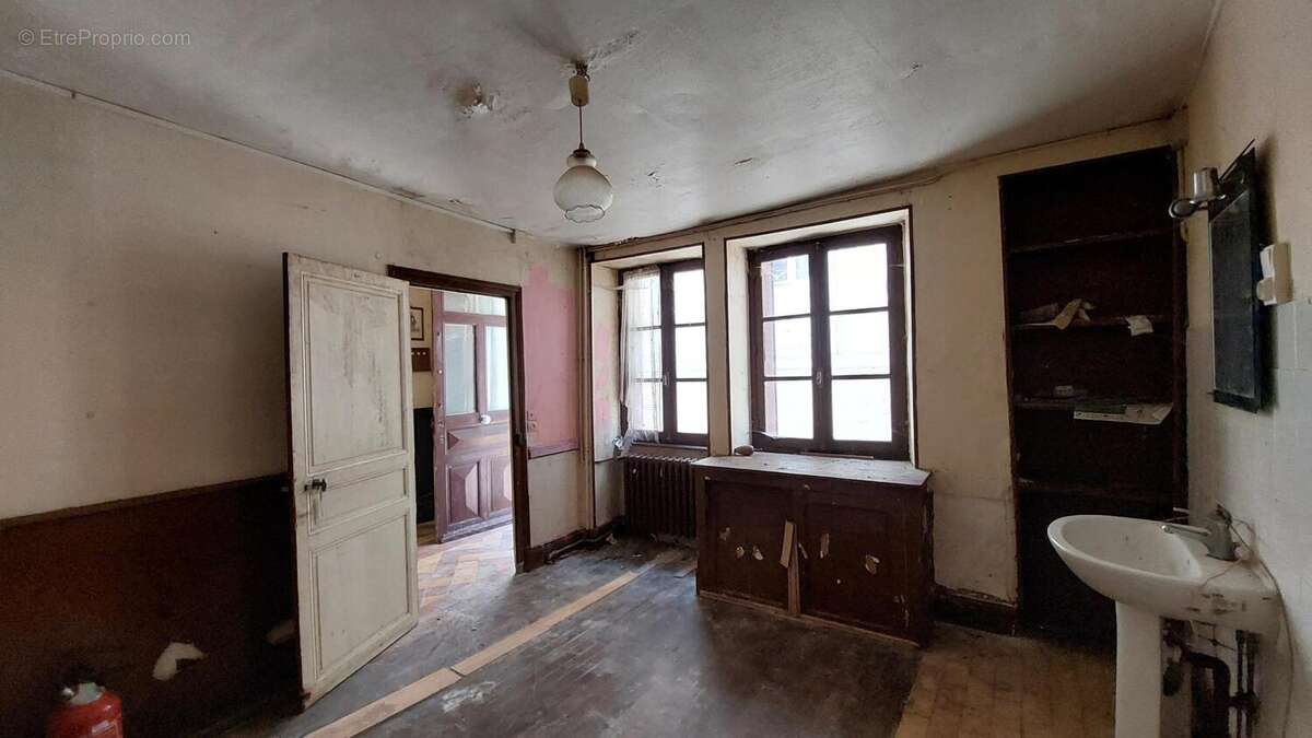 Photo 4 - Appartement à CHATEAU-CHINON(VILLE)