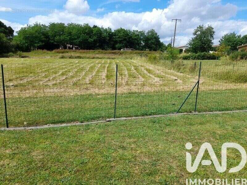 Photo 3 - Terrain à GONDRIN