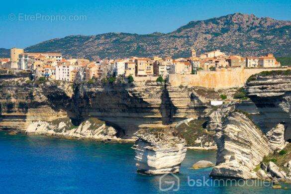 Oasis de tranquillité au cœur de Bonifacio, villa d'exception sur terrain de 3 hectares ! - photo 13