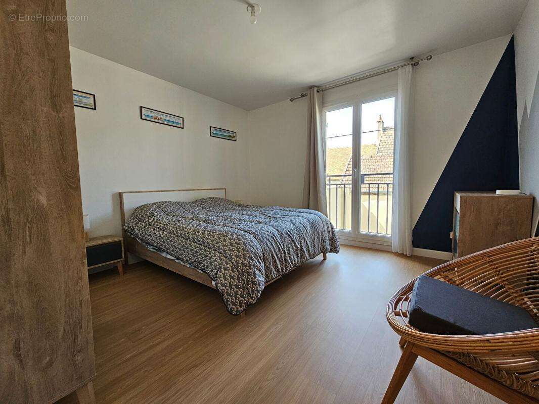Appartement à MARINES
