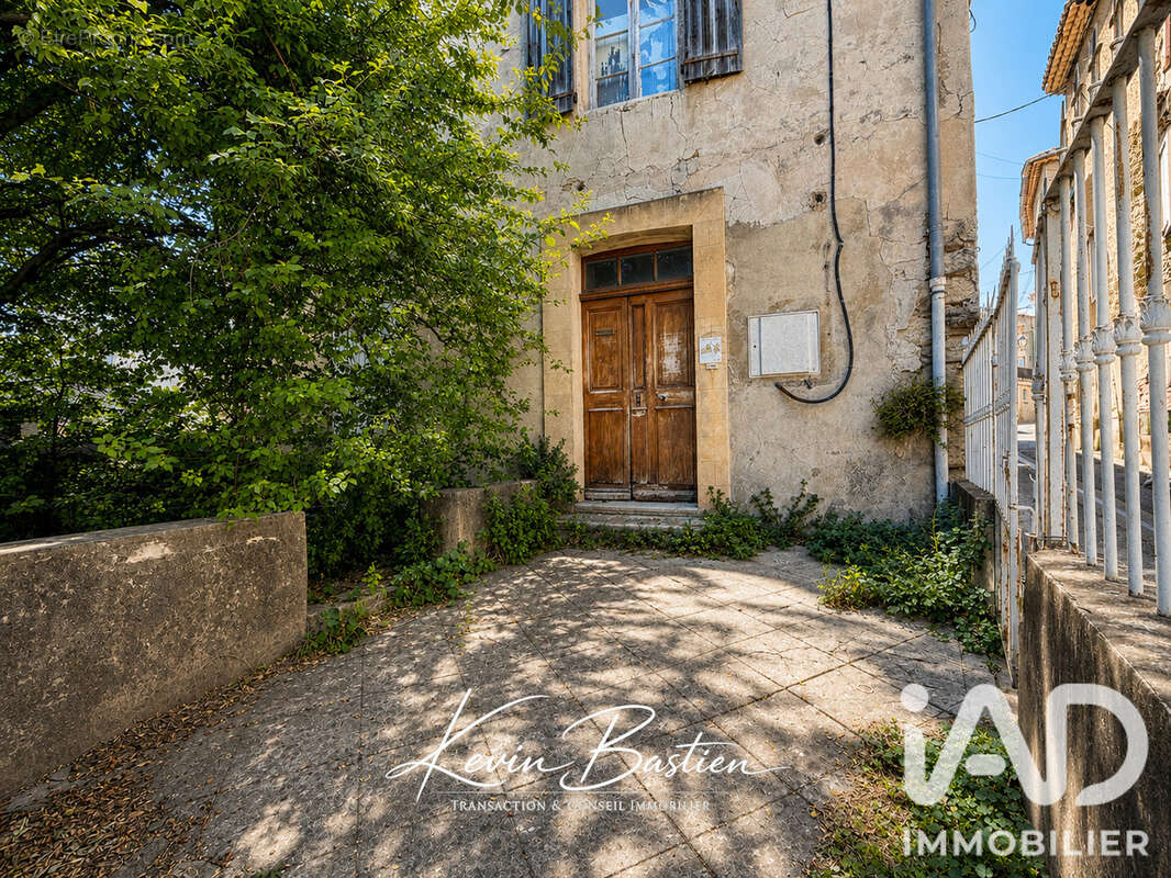 Maison 150 m² à Malemort-Du-Comtat  - photo 3