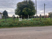 Terrain à VILLERS-L'HOPITAL
