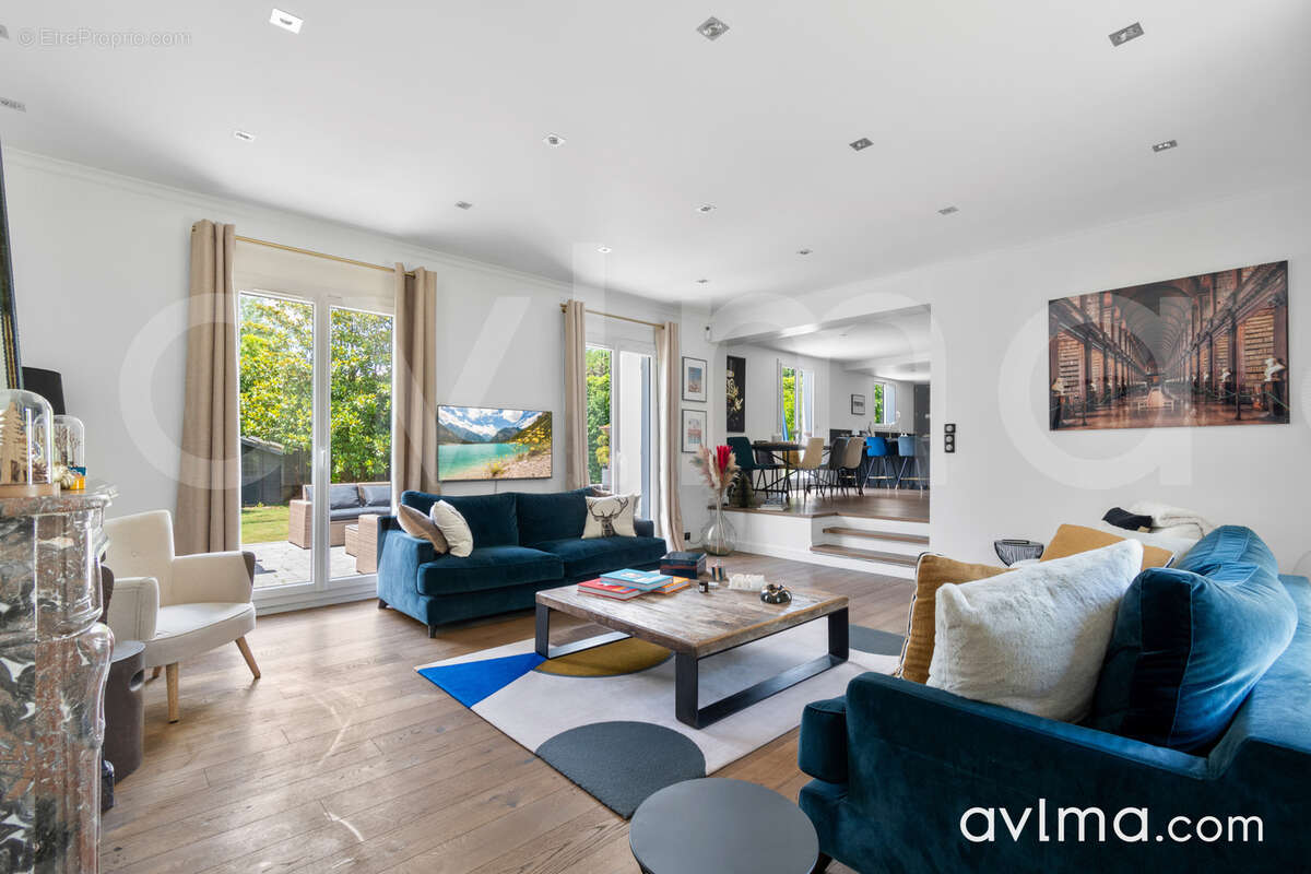 Maison à SAINT-NOM-LA-BRETECHE