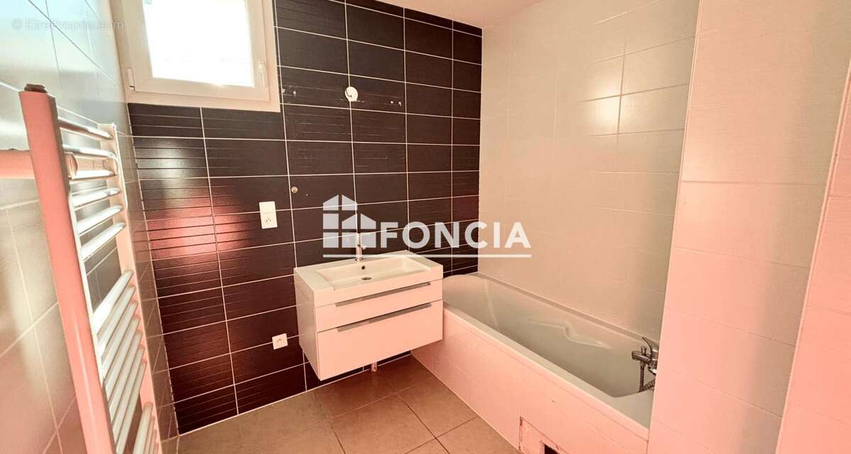 Appartement à AIX-LES-BAINS