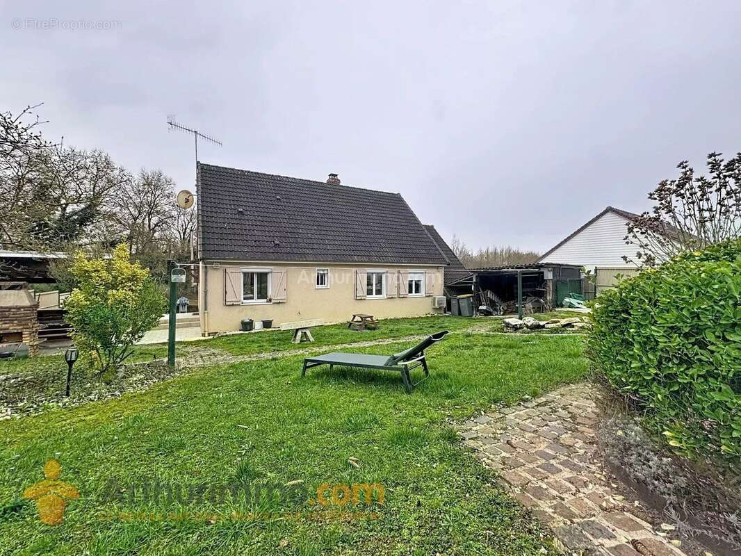 Maison à CHAVONNE