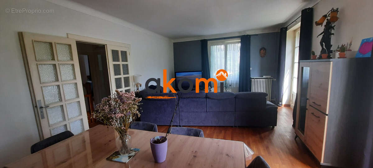 Appartement à ETIVAL-CLAIREFONTAINE