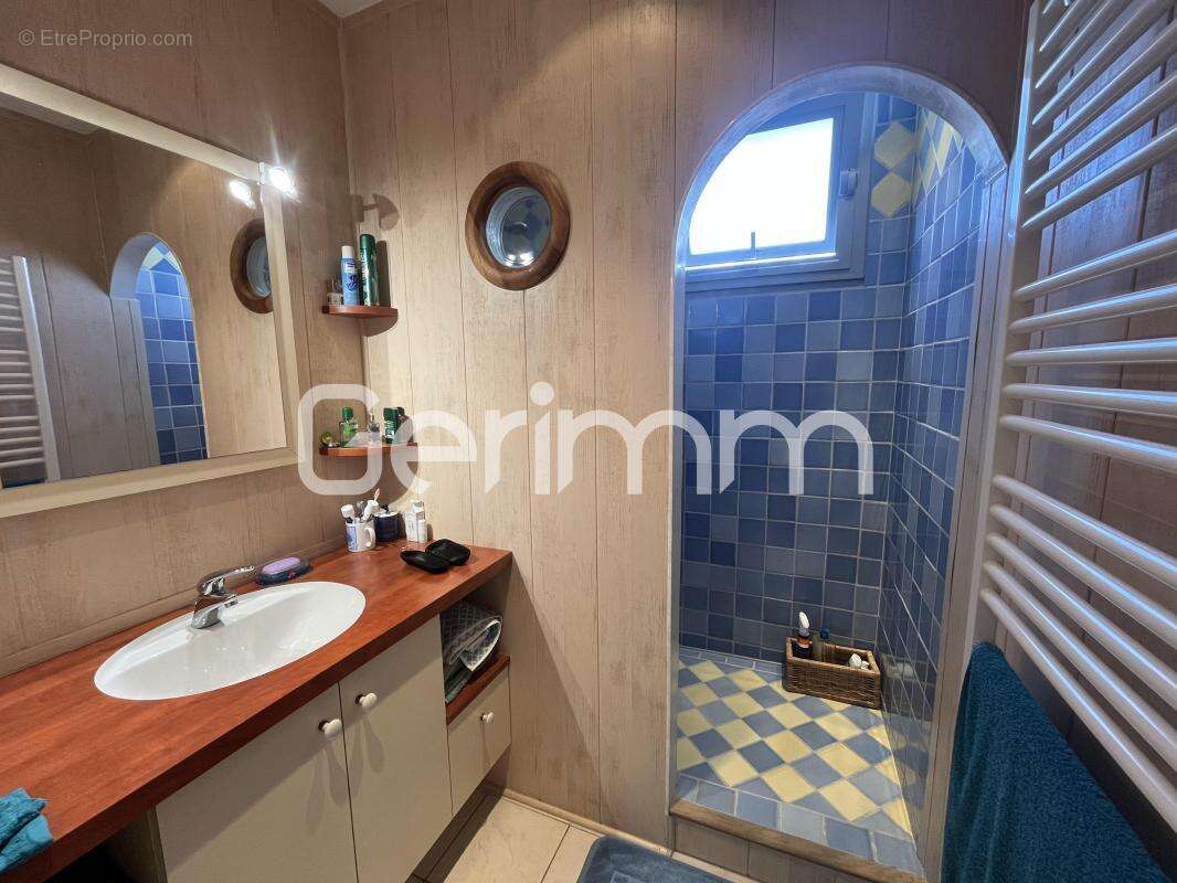 Appartement à FONTAINE