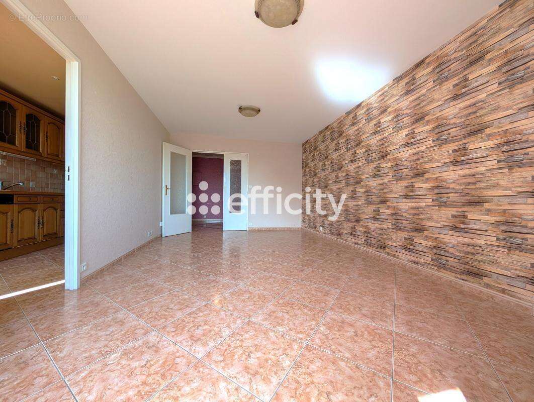 Appartement à ENGHIEN-LES-BAINS