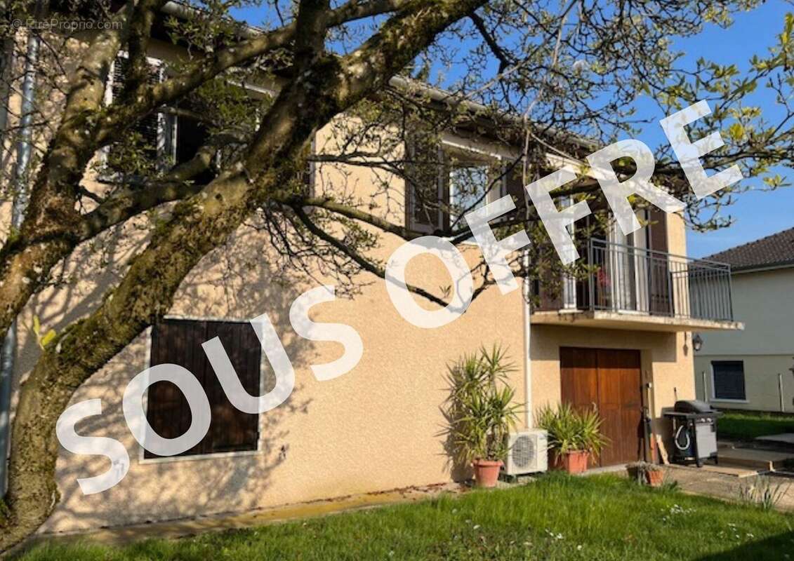 Maison à REYRIEUX