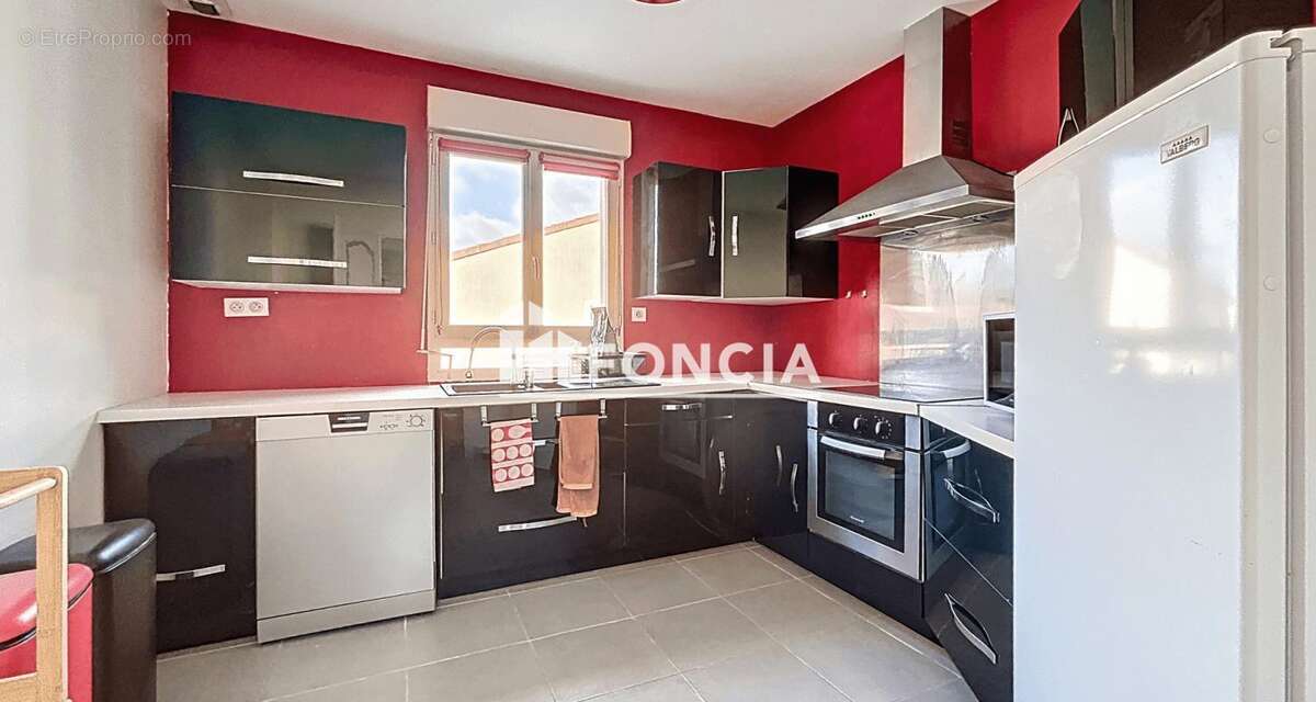 Maison à SAINT-JUST-LE-MARTEL