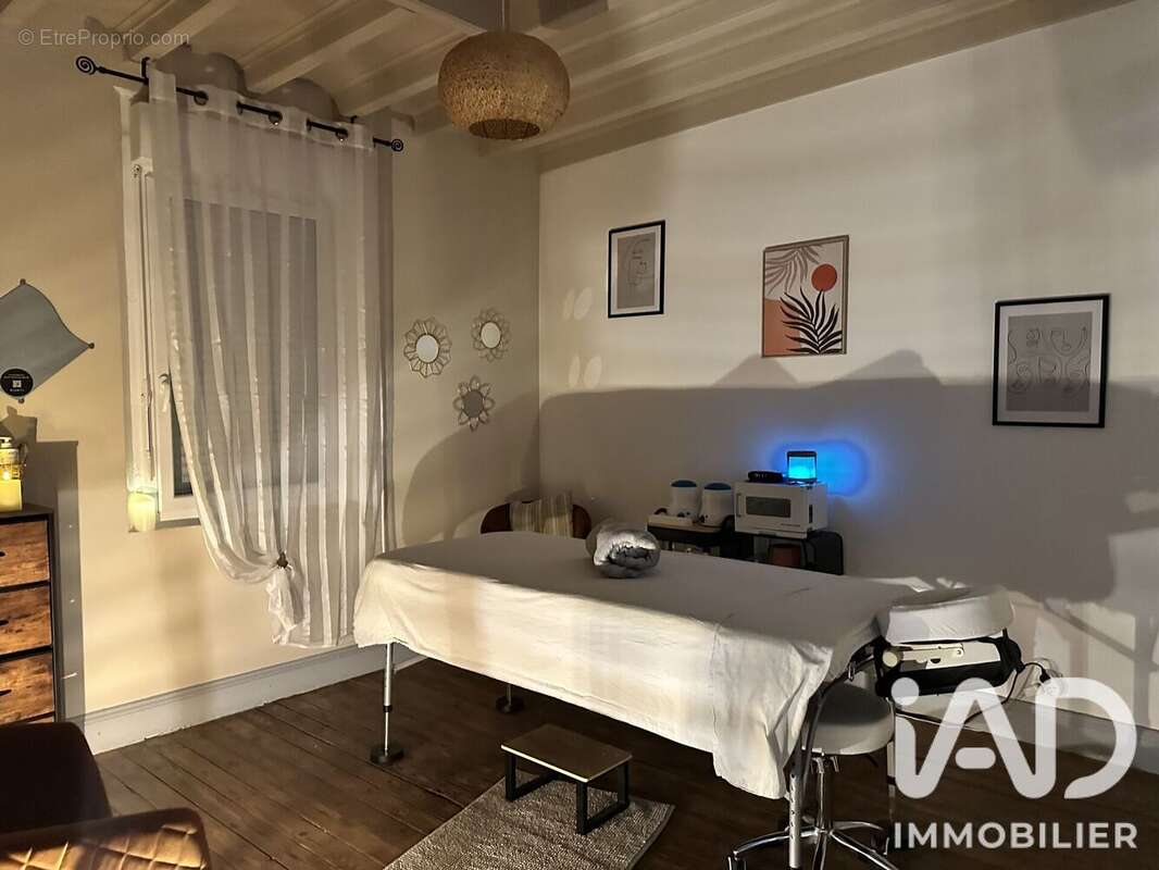 Commerce 118 m² à Jarze  - photo 2