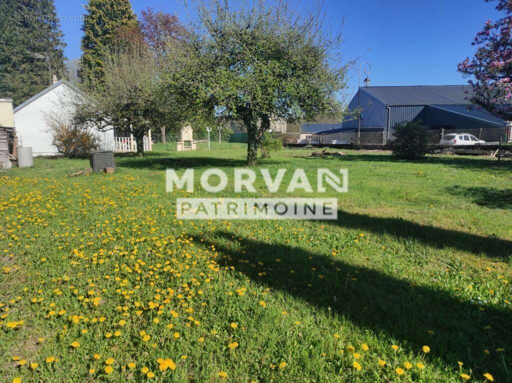 Maison à OUROUX-EN-MORVAN