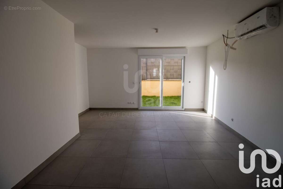 Photo 2 - Maison à CREVECOEUR-LE-GRAND