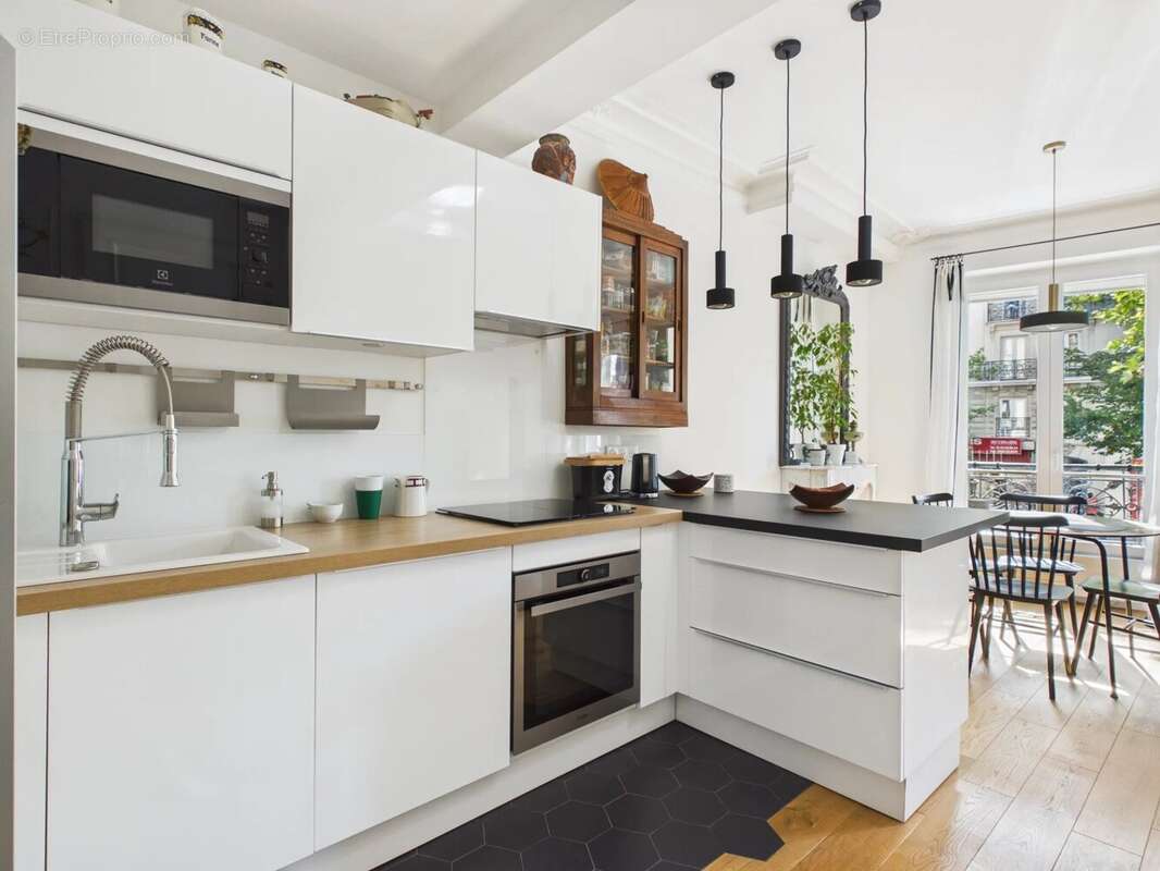Appartement à PARIS-18E