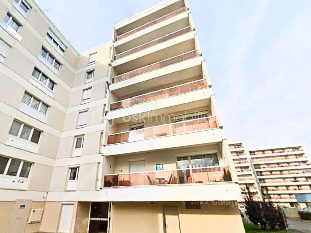 Appartement à SAINT-JEAN-DE-BRAYE