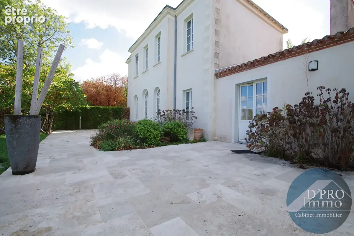 Maison bourgeoise à vendre à Vertou - 7 pièces, 203,69 m², terrain 4300 m² - photo 15