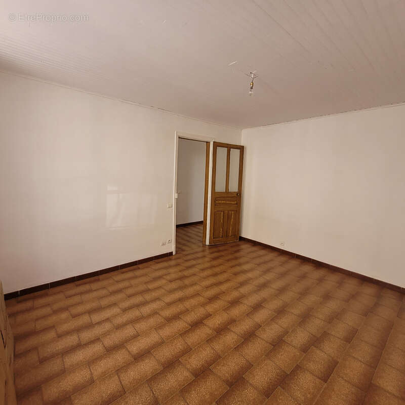 Immeuble avec 2 appartements à Alès (30100) - photo 6