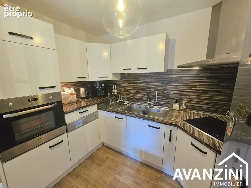 Appartement 79 m² à Magny-Le-Hongre  - photo 5