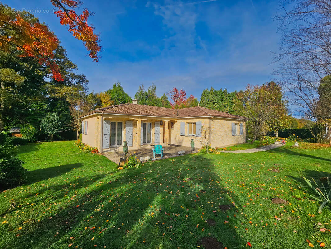 Maison à BONNAC-LA-COTE