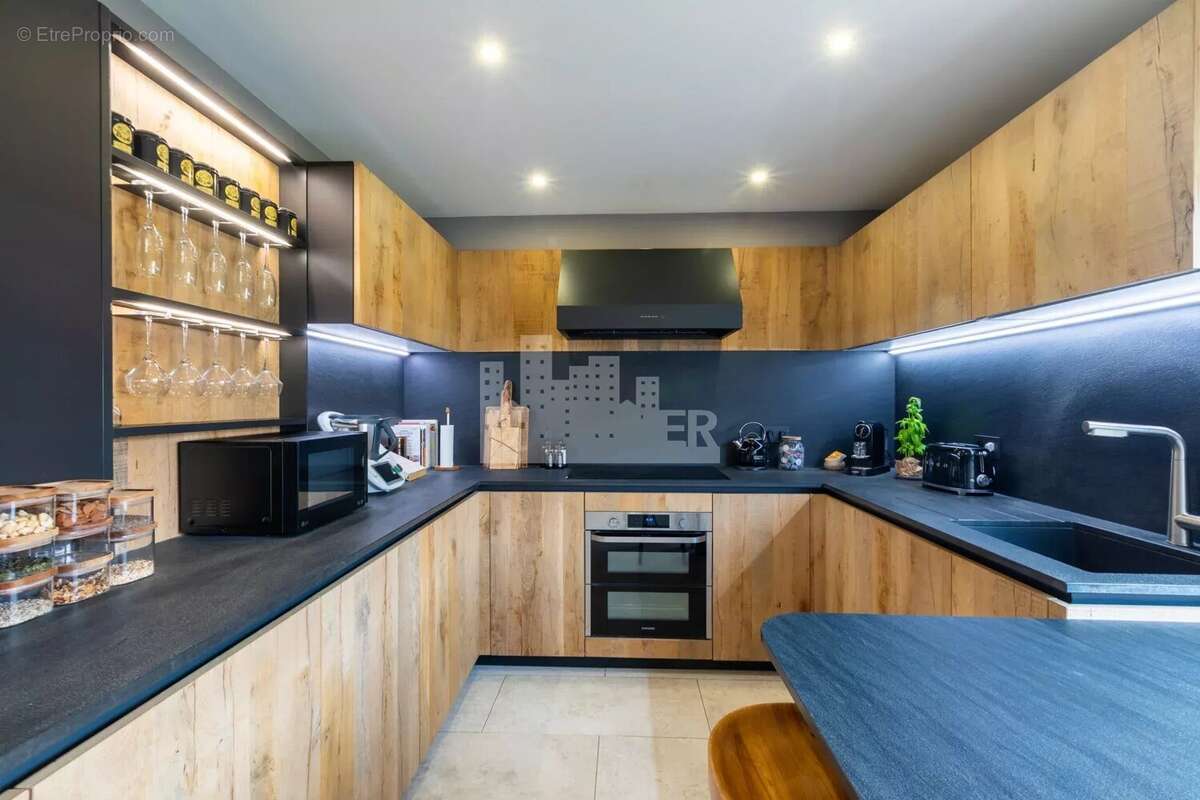 Nice / Corniche Fleurie – 3 pièces de 96 m² en dernier étage - photo 3