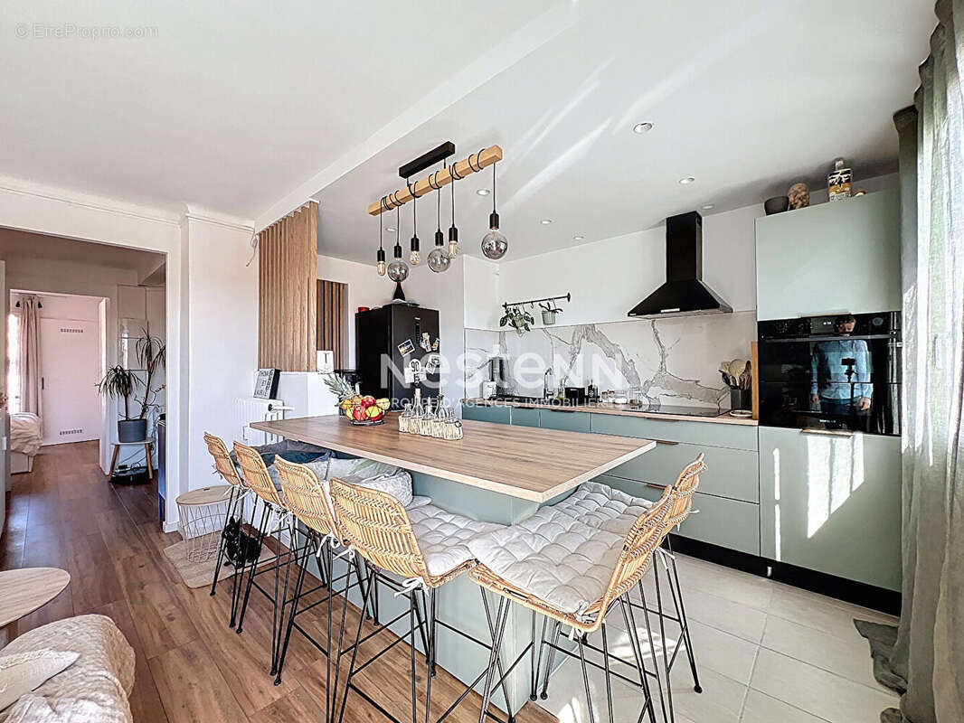 Appartement à VALLAURIS